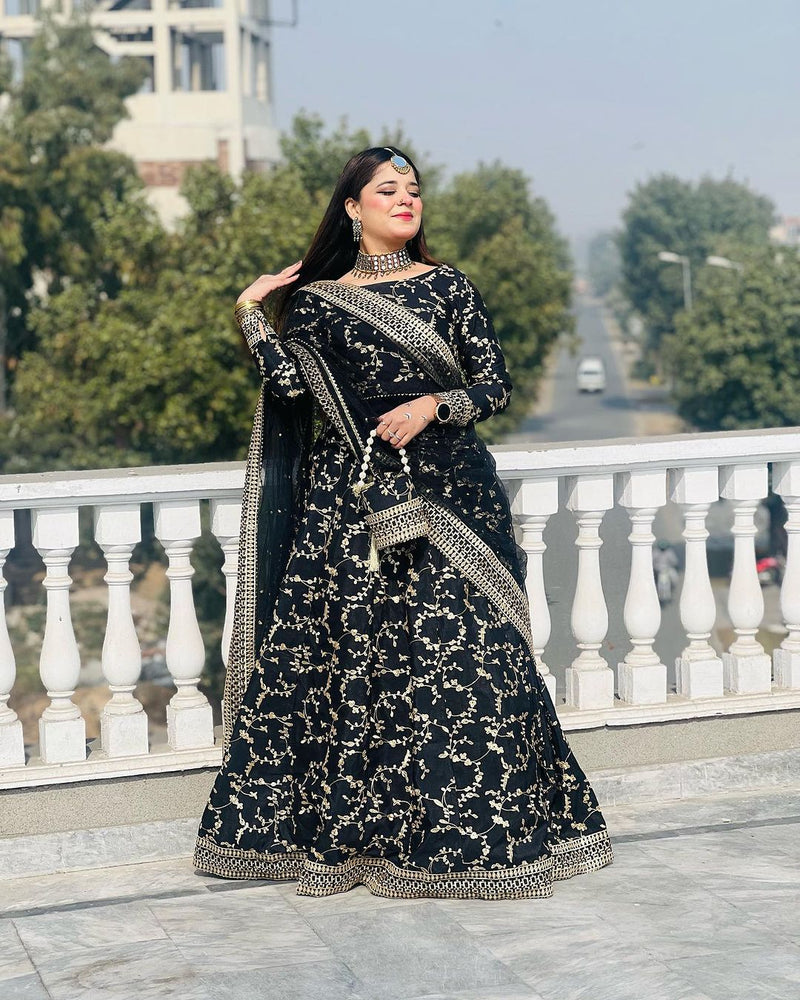Embroidered Lehenga Choli 3pcs Set With Hand Bag