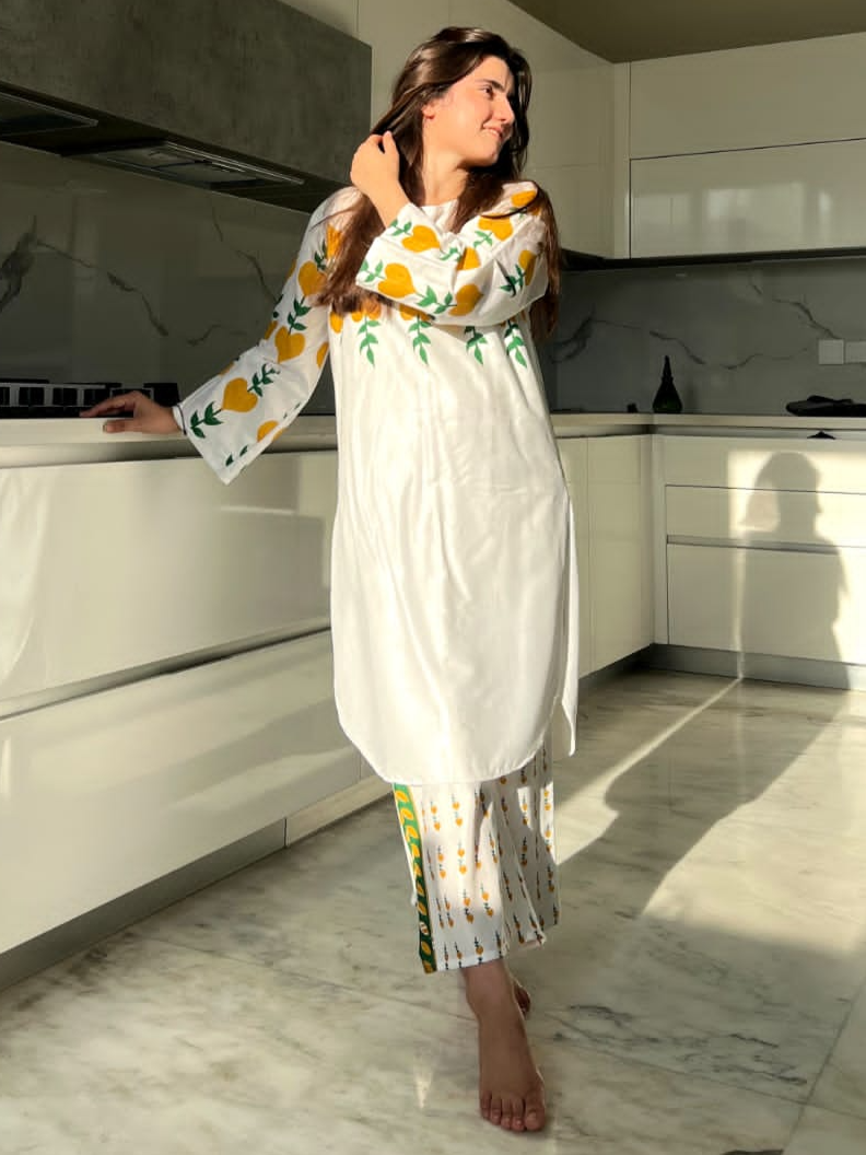 Red Dove Lawn 2Pc Suit