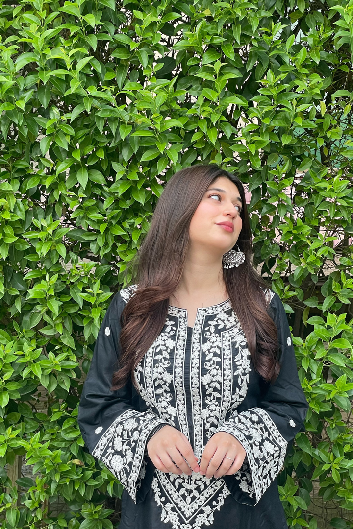 Black Aura 2PC (Farshi Shalwar)