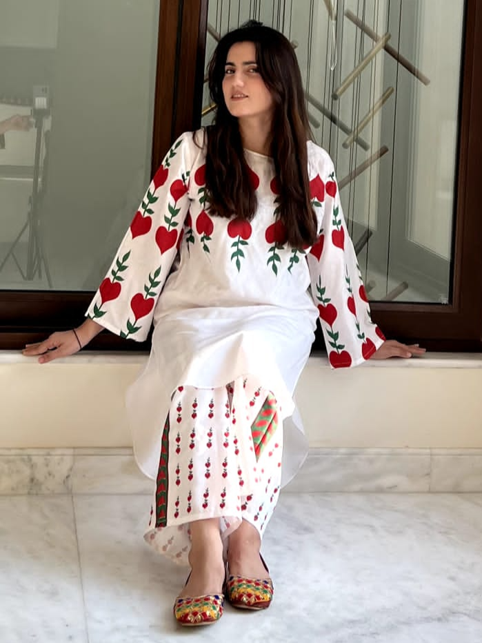 Red Dove Lawn 2Pc Suit