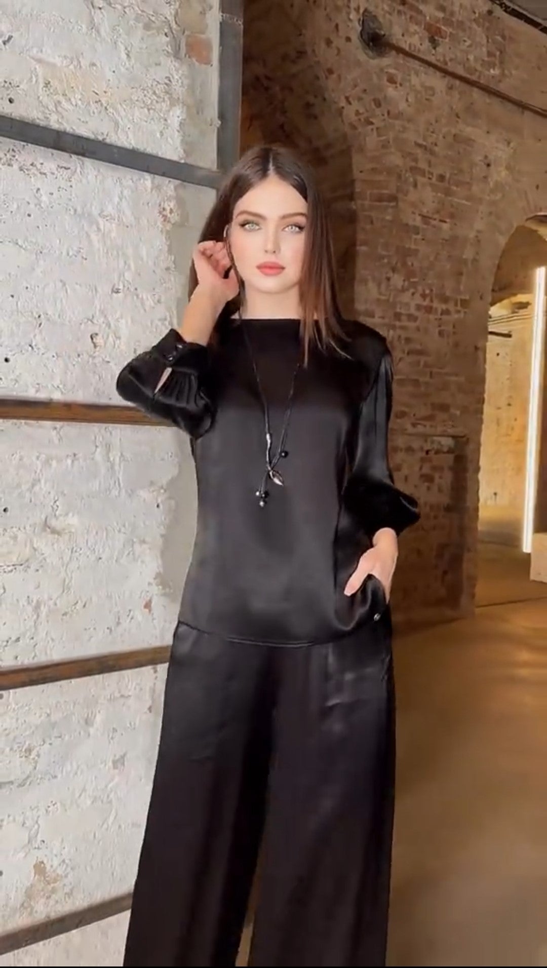 Back Drape Beauty Shamooz Slik Western Co-Ord Set