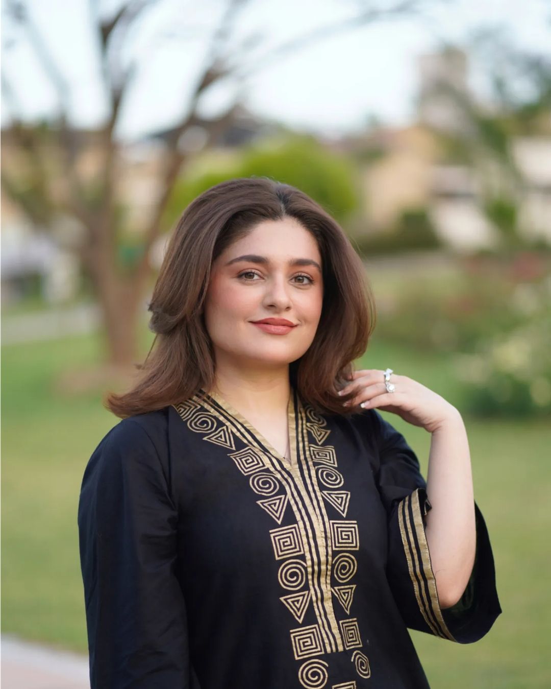 Lawn 2Pcs Suit Set With Hand Bag